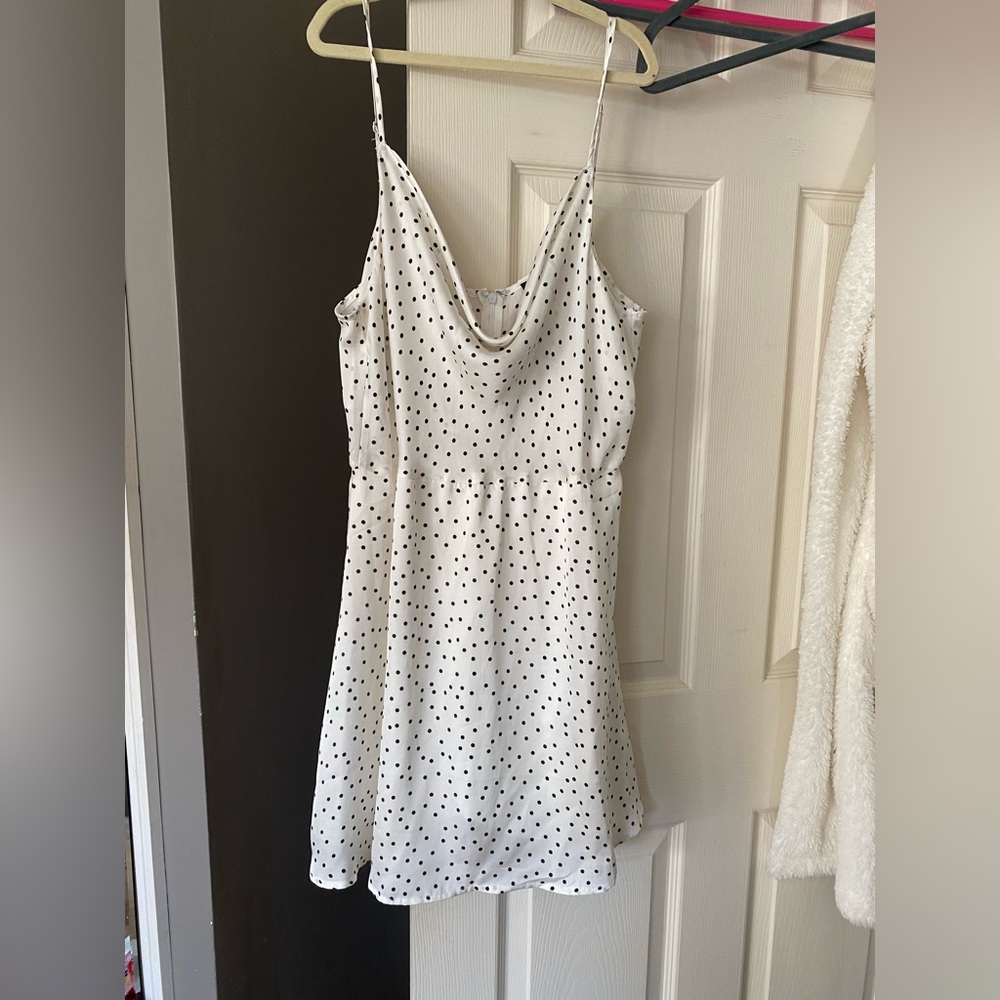 Lulu's Cowl neck mini